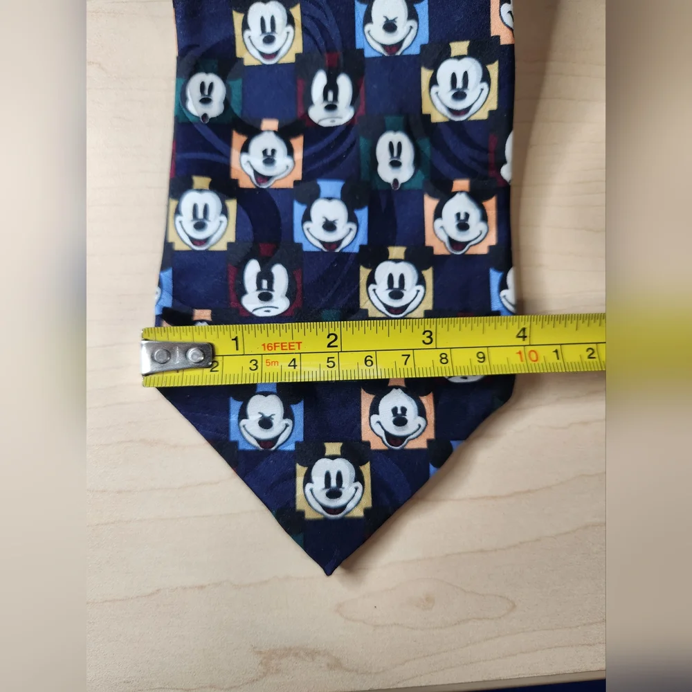 Disney Mickey,‎ Inc. 100% SILK Mickey Mouse Tie